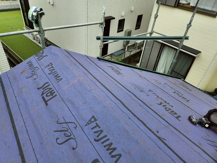 防水紙(ルーフィング)の敷設